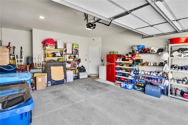 Building Photo - 2423 Chene Dr