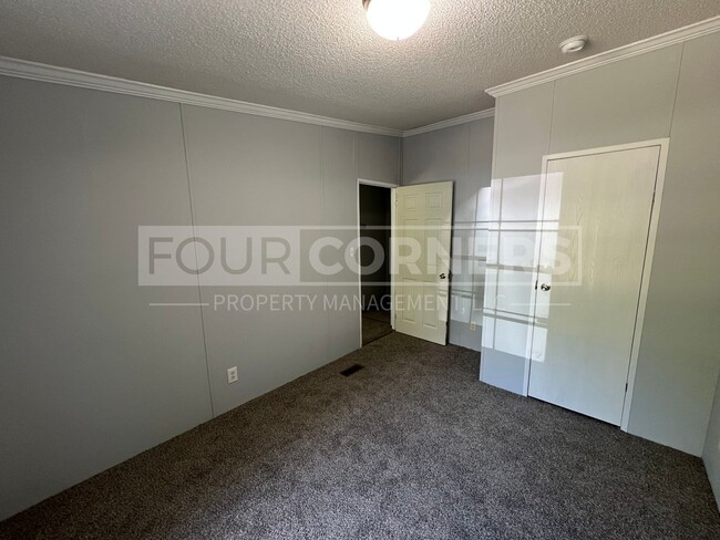 Building Photo - 81 Brushy Dr