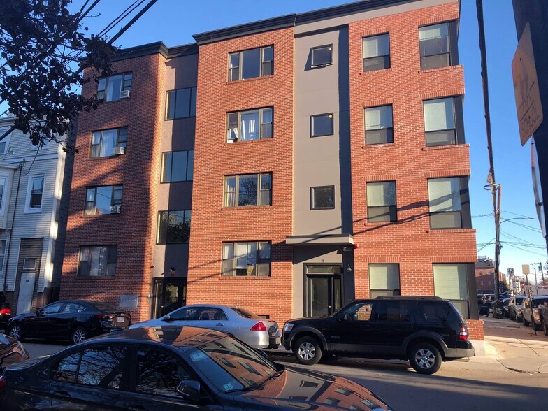 Building Photo - 20 Decatur St
