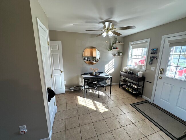 Building Photo - 39 River Village Dr