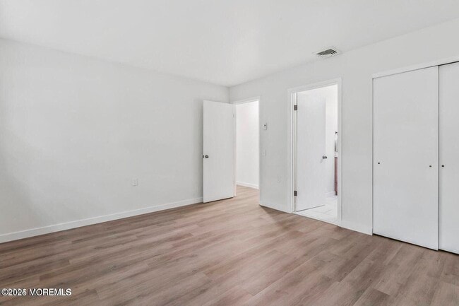 Building Photo - 6B Bayberry Ln