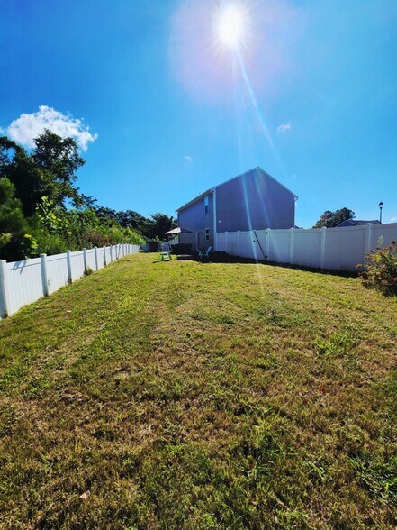 Building Photo - 10 Bird Dog Dr