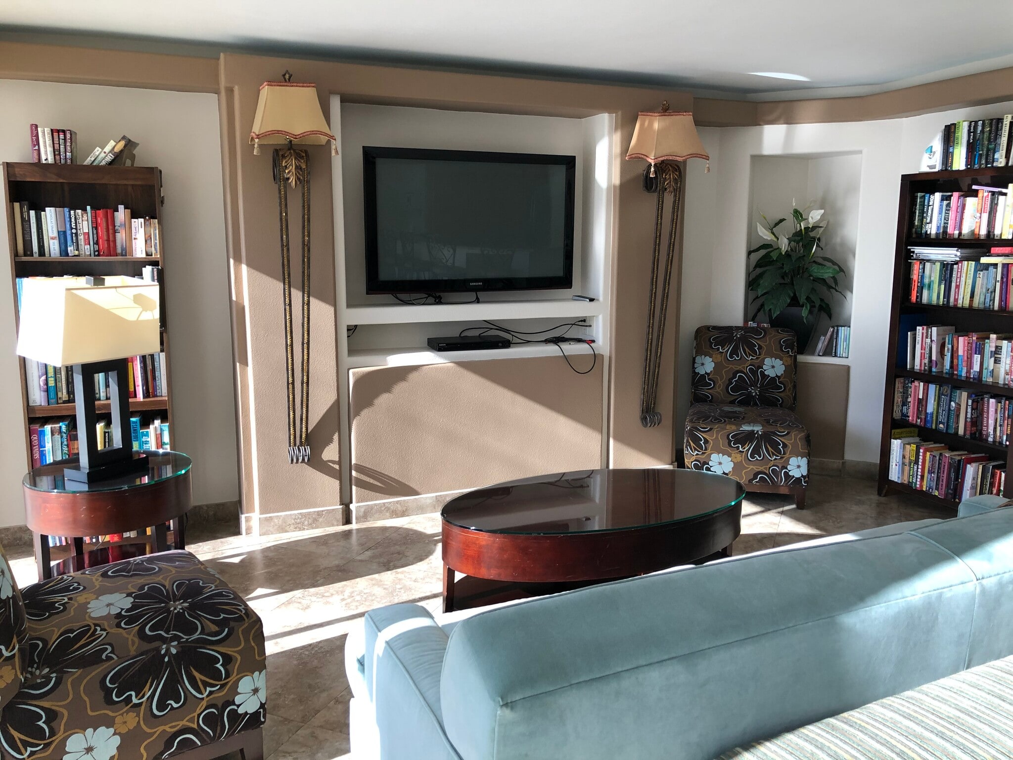 Recreation/community room - 2601 E Ocean Blvd