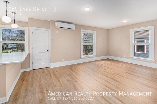 Building Photo - 1069 Lake Dr SE