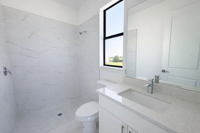 Building Photo - 1125-1127 Homer Ave S