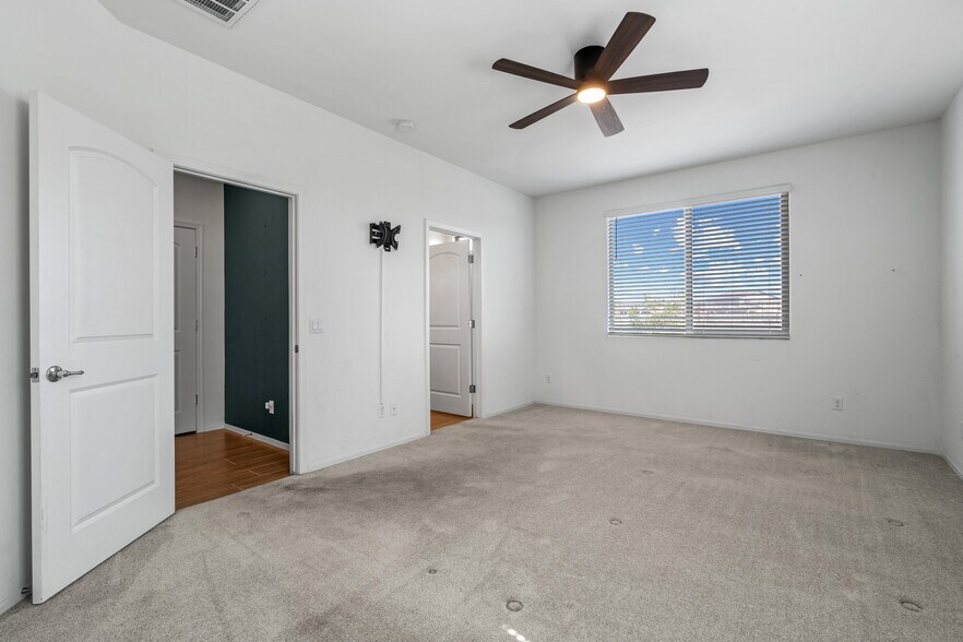 Building Photo - 12366 N Cervelli Ave