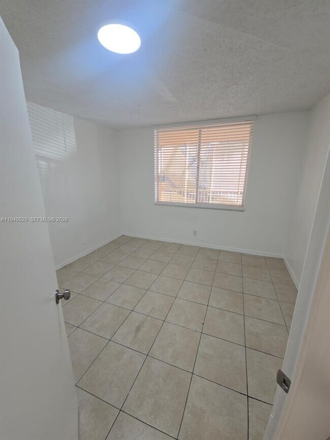 Building Photo - 4035 W McNab Rd