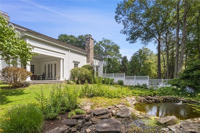 Building Photo - 5 Rock Shelter Rd