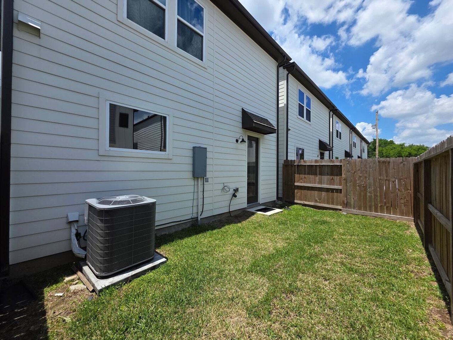 Building Photo - 8326 Curry Rd