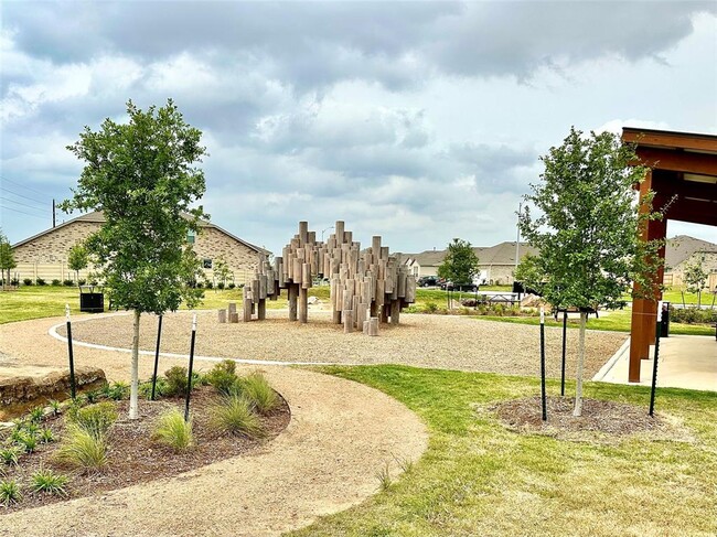 Building Photo - 26607 Woodland Strawberry Ln