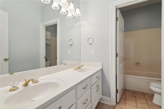Building Photo - 1306 Woodmere Dr