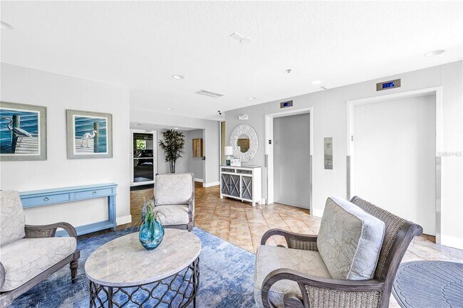 Building Photo - 4801 Osprey Dr S