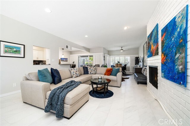 Building Photo - 46125 Burroweed Ln