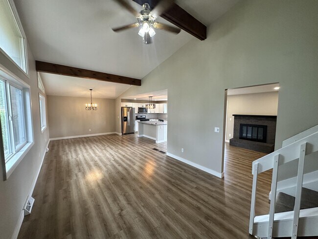 Building Photo - 7628 S Eaton Way
