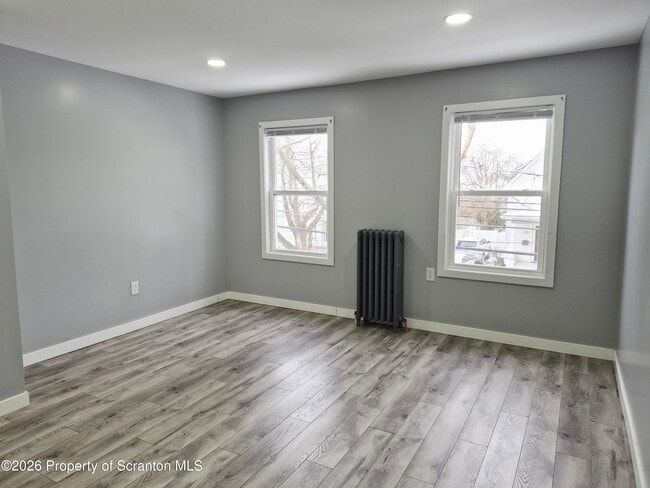 Building Photo - 124 Willow St