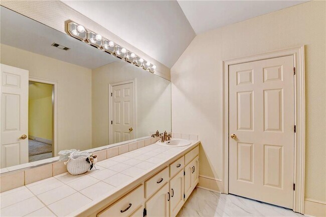 Building Photo - 1000 Grayson Pkwy