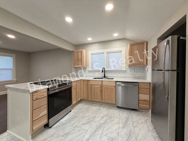 Building Photo - Adorable 1 Bedroom Home Available Now!