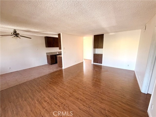 Building Photo - 14134 Delano St