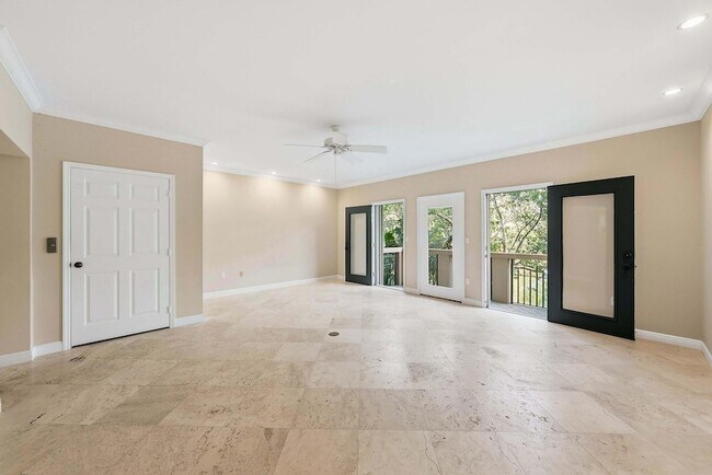 Building Photo - 6204 Paradise Point Dr