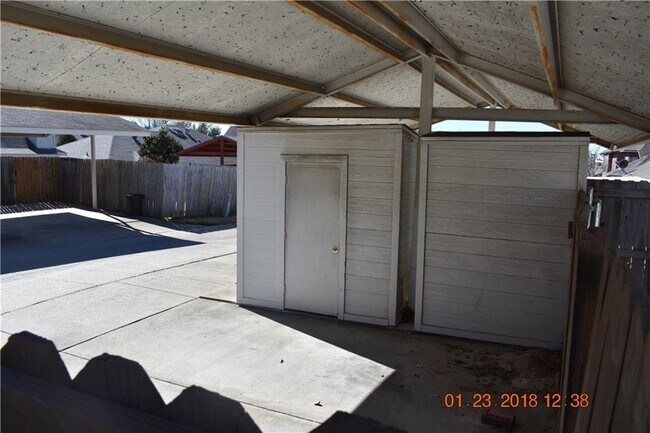 Building Photo - 4736 Morningside Dr