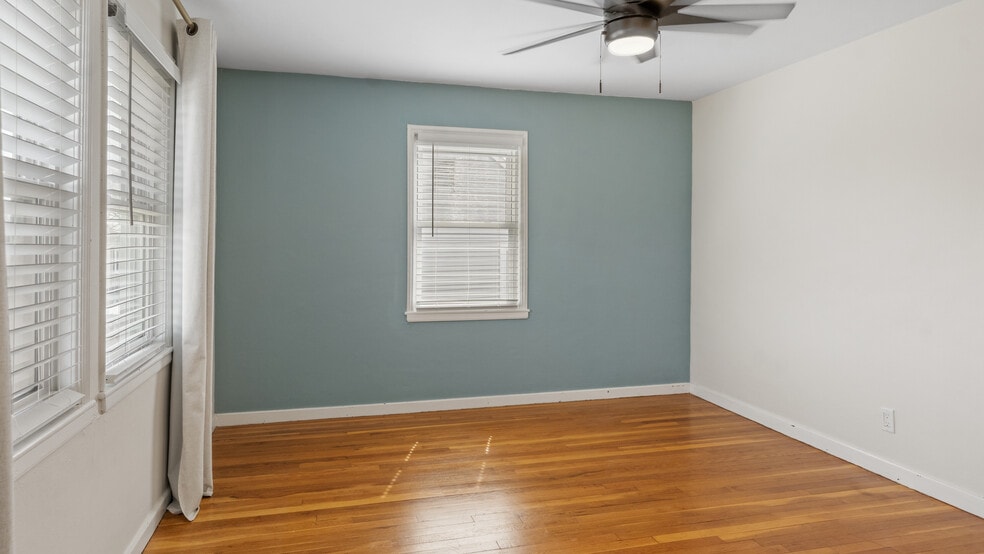 Building Photo - 7 Shangri La Ln