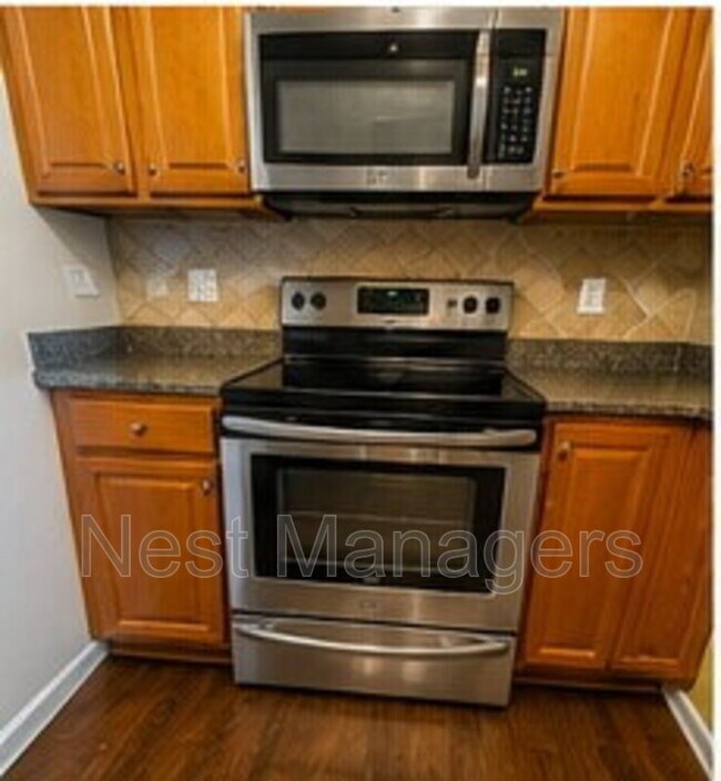 Building Photo - 2225 Stornoway Ct