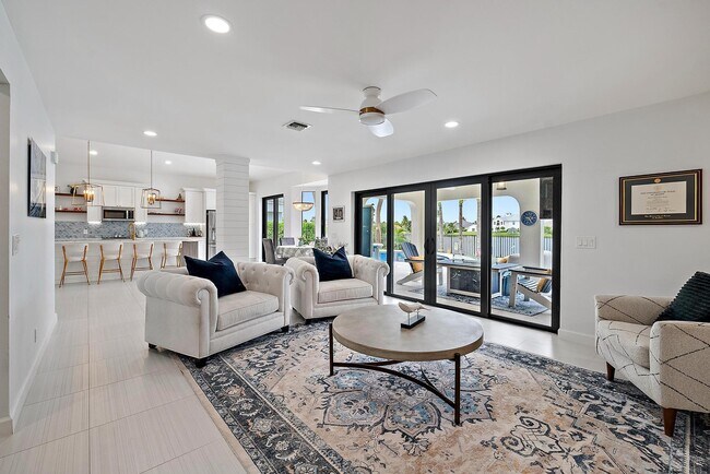 Building Photo - 129 Olympus Way