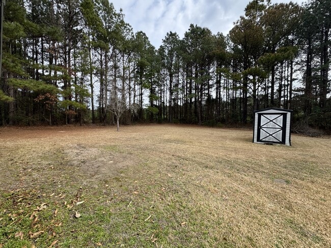 Building Photo - 157 Conover St