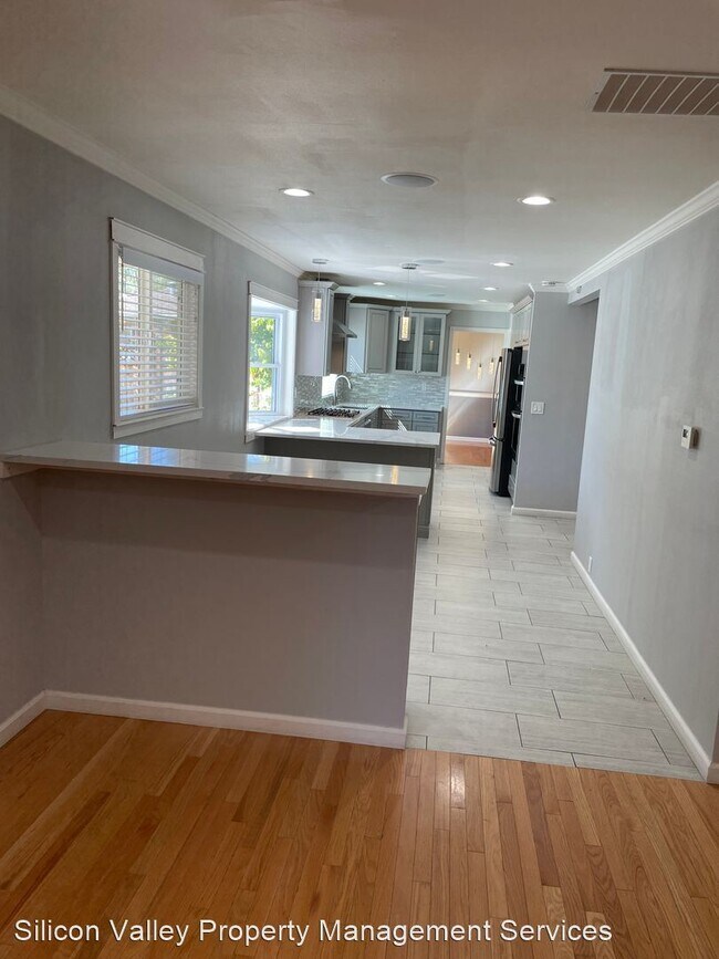 Building Photo - 5 br, 3 bath House - 955 Marlinton Ct