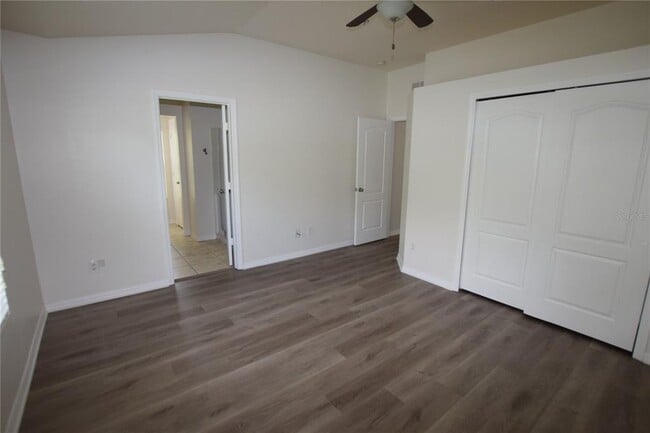 Building Photo - 15349 Oak Apple Ct