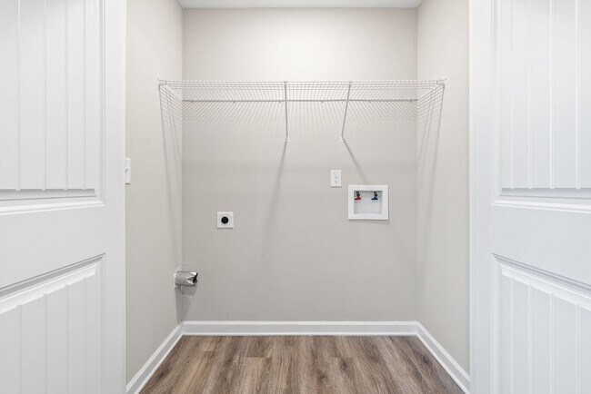 Building Photo - 296 Smithson Ln