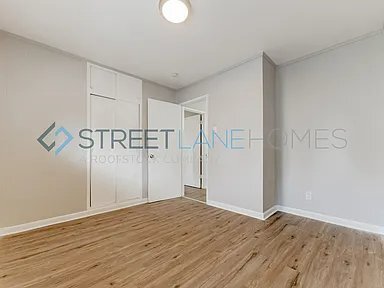 Building Photo - 9834 Lawnview Dr