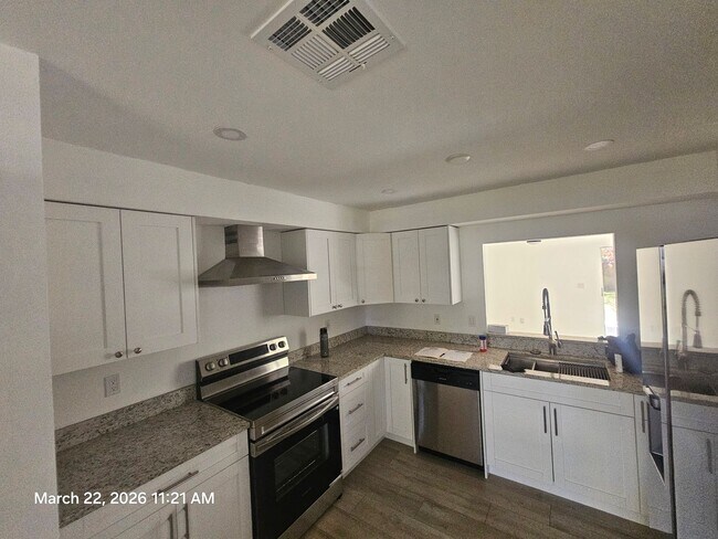 Building Photo - 1406 36th Ave