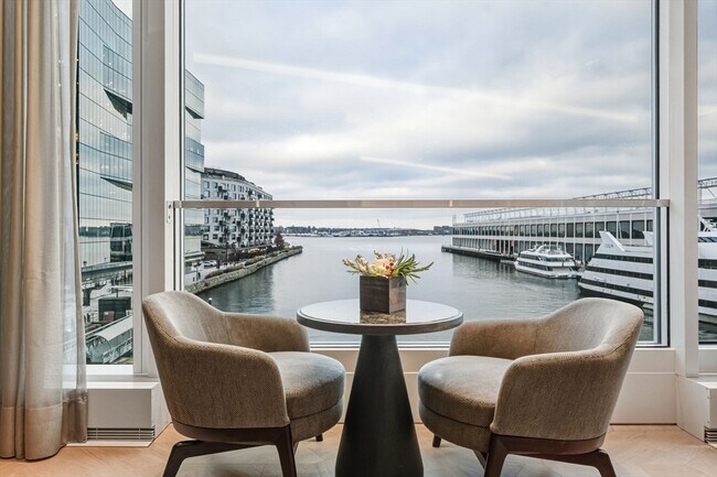 Building Photo - 150 Seaport Blvd