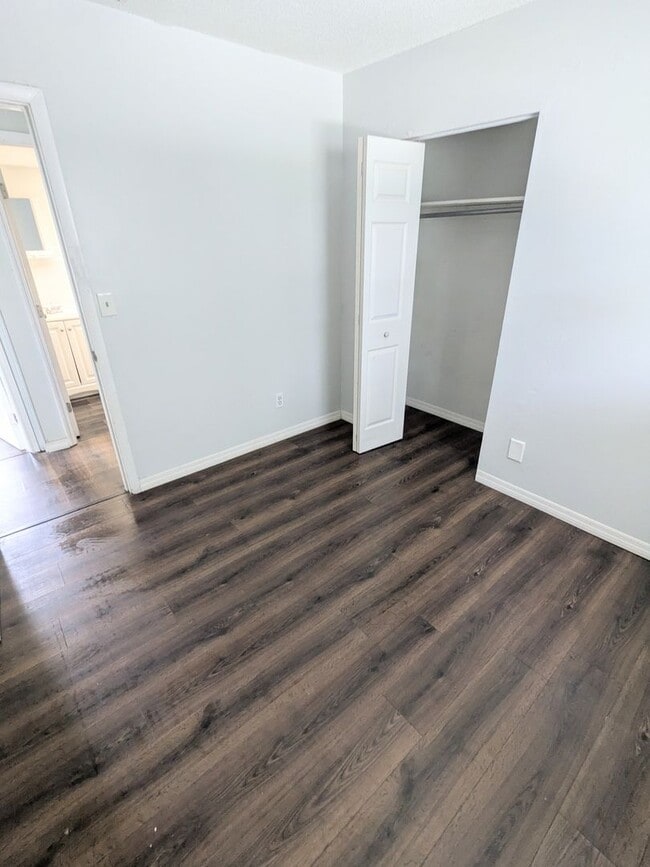 Building Photo - 3Bedroom+BONUS, 2 bath Daytona Beach