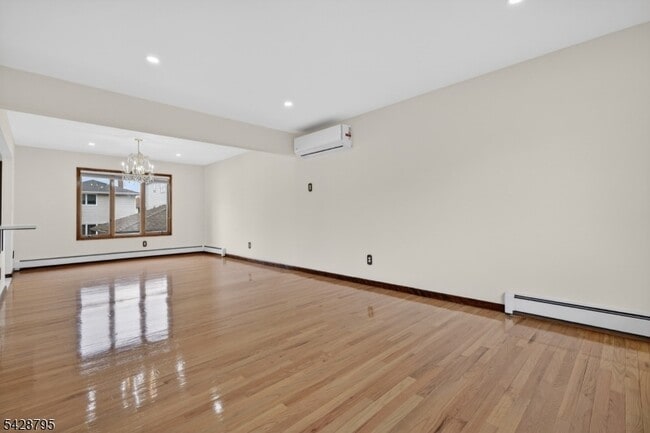 Building Photo - 97 Sipp Ave