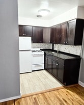 Building Photo - 1515 W Morse Ave