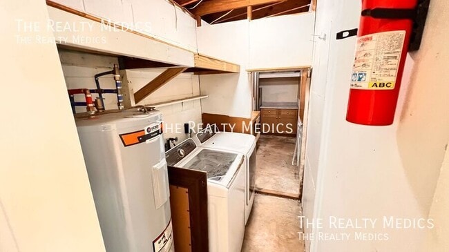 Building Photo - 1516 Dove Dr