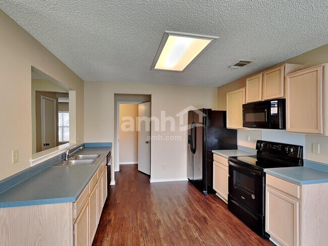 Building Photo - 9815 Criswell Crk