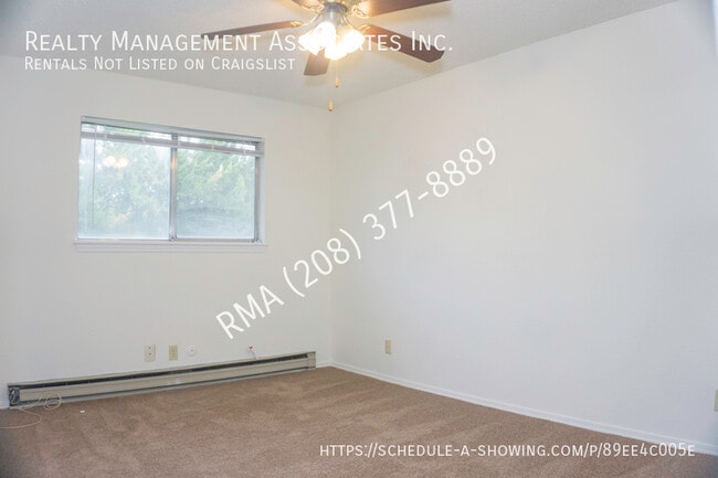 Building Photo - 9673 Hoff Dr