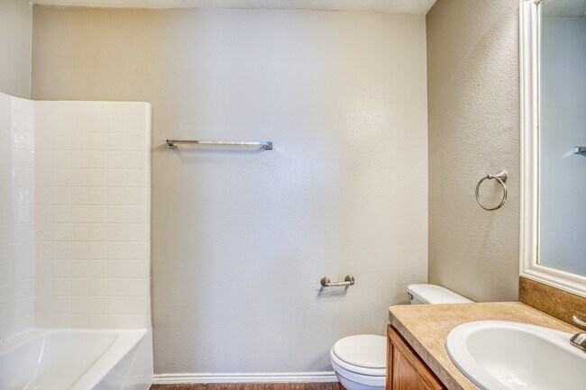 Building Photo - 6210 Scotchwood Dr