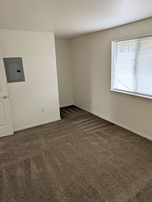 Building Photo - 17987 SW 115th Ave