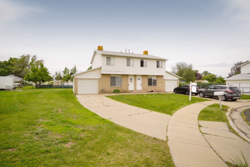 Building Photo - 672 E 950 S