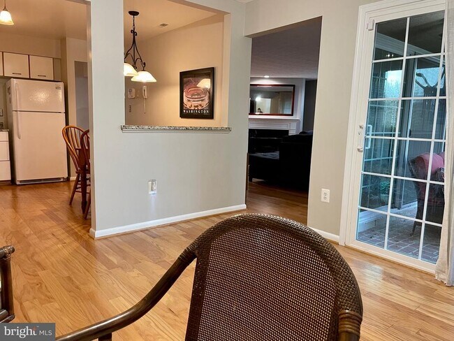 Building Photo - 7 Friendswood Ct