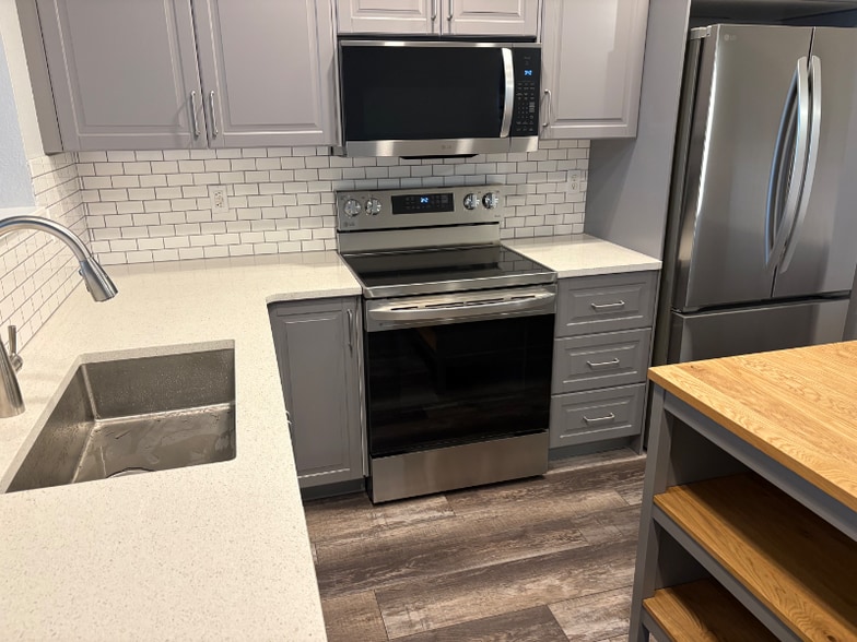 Building Photo - 2176 Eagle Ave