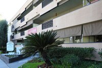 Building Photo - Encino Voltaire