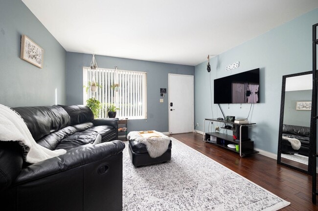 Building Photo - 10331 Restful Ct