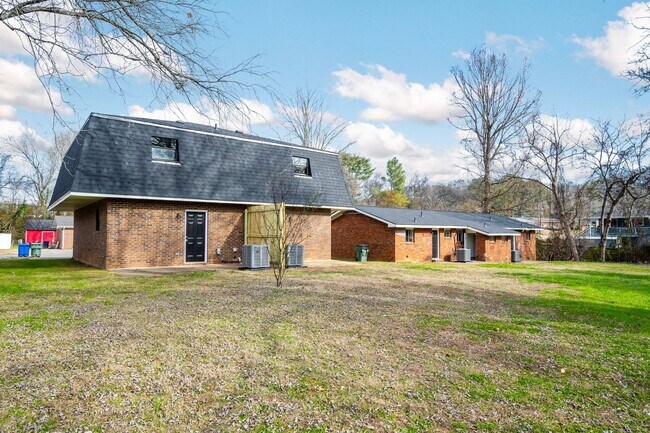 Building Photo - 3334 Gundy Dr