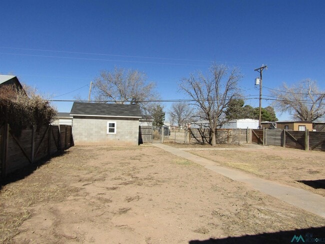 Building Photo - 3710 W Grand Ave