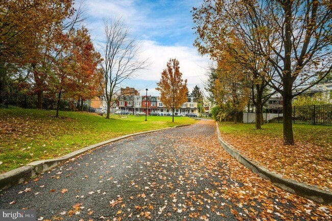 Building Photo - 1020 Penn St